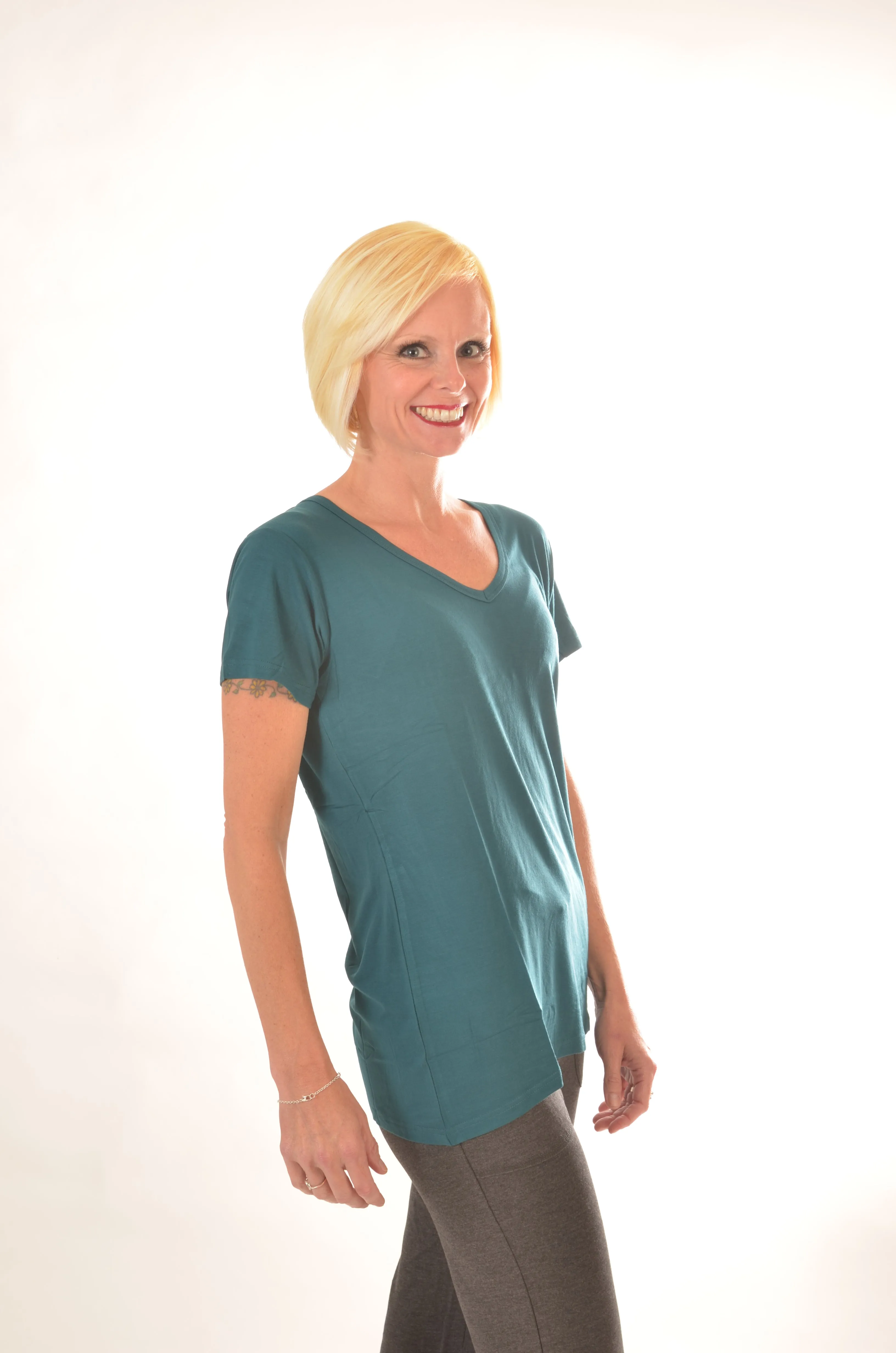 Women Wayi Bamboo V-neck T-shirt